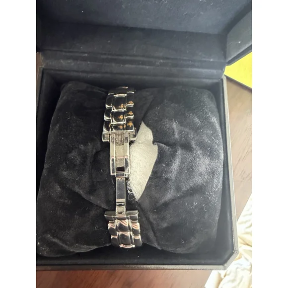 Fendi Orologi Women's Swiss Made Watch #210L Silver